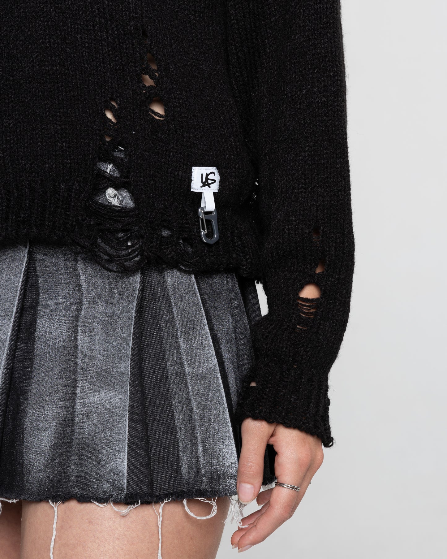STATEMENT Distressed Knit Sweater Black