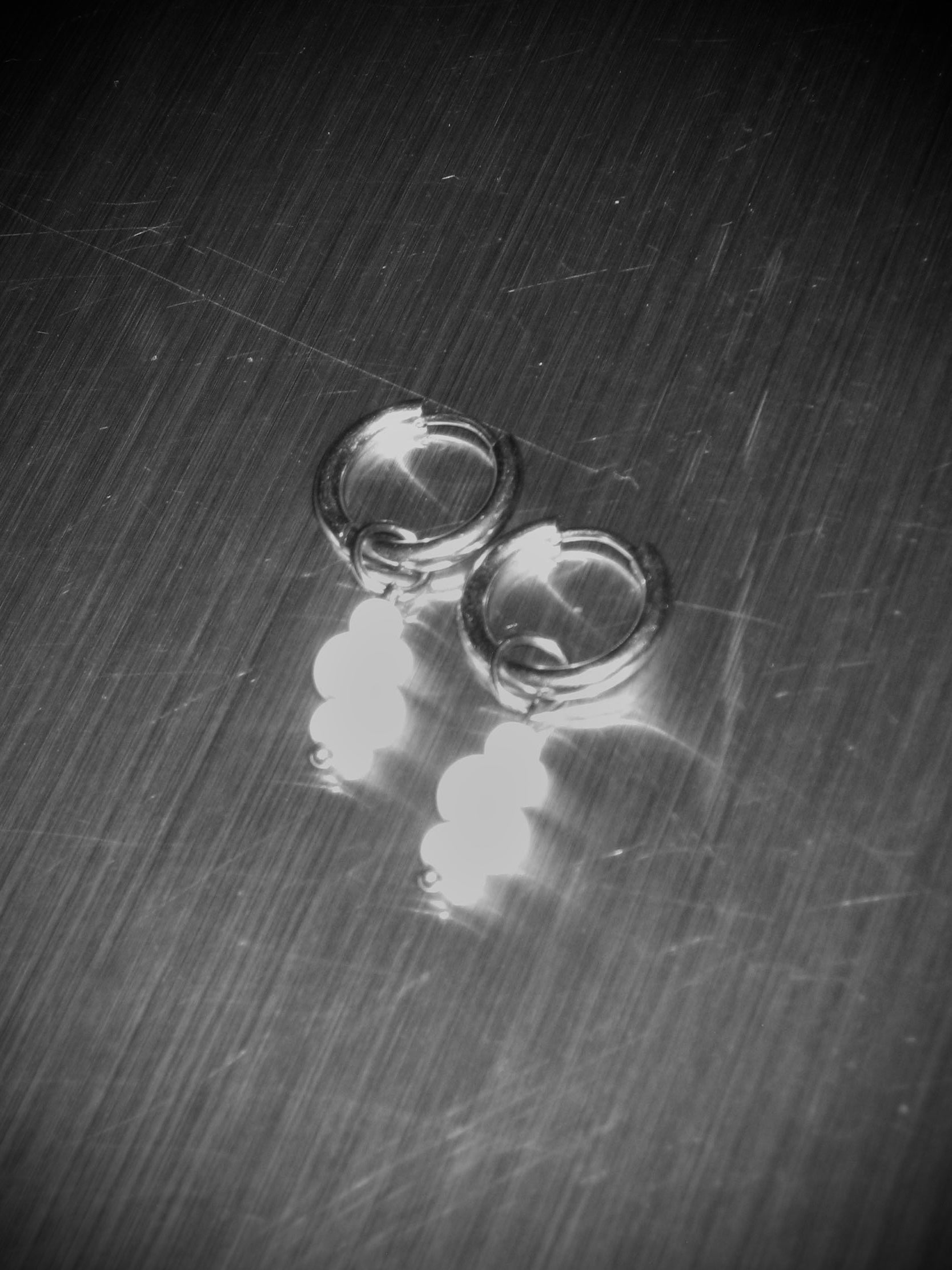 STEEL Reflective Pearls Earrings 002