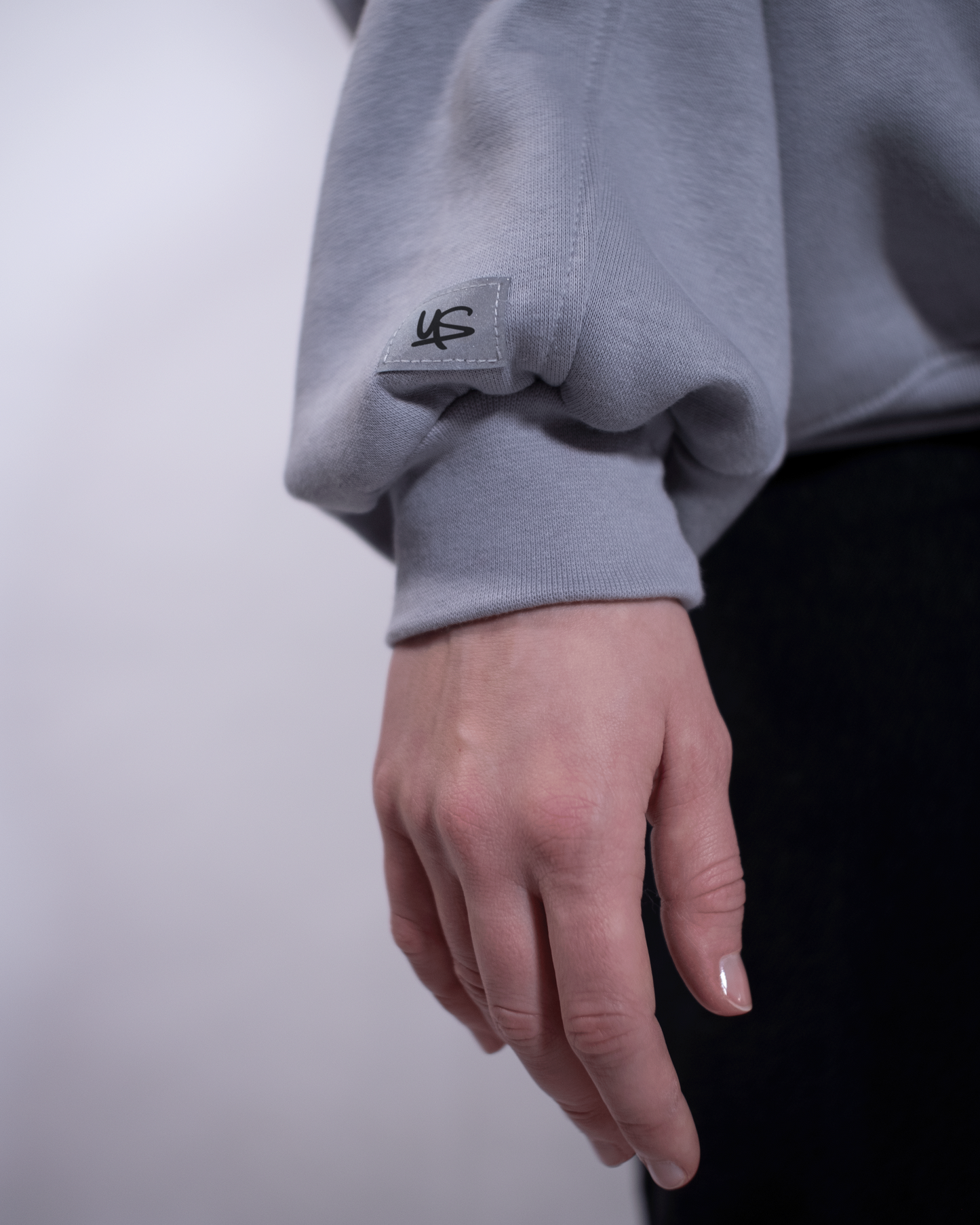 BASIC Sweater Grey