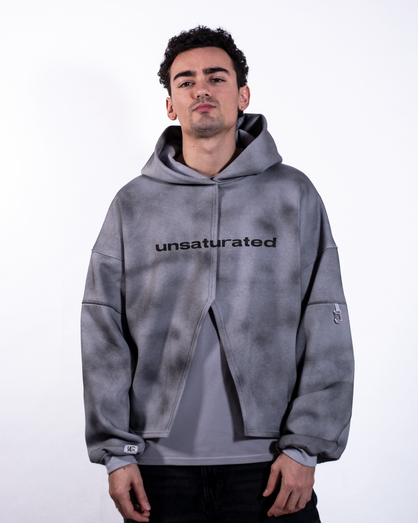 STATEMENT Sprayed Split Hoodie