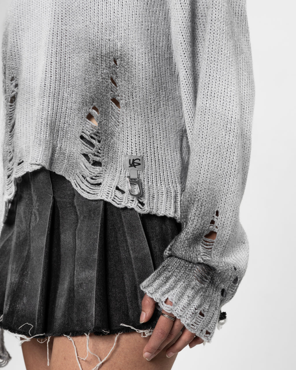 STATEMENT Distressed Knit Sweater Sprayed Grey